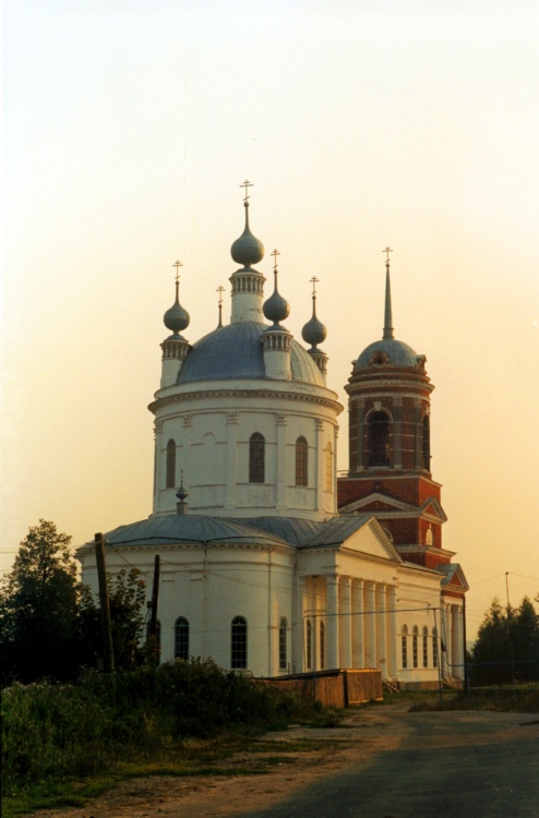 Церковь Николая Чудотворца в Казаково.jpg